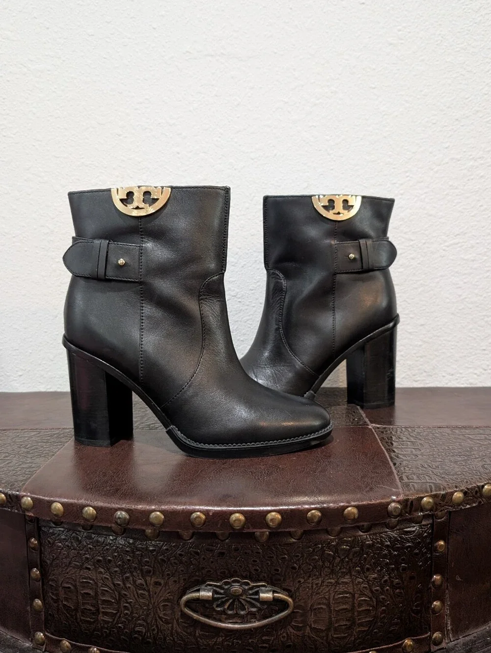 Tory Burch Sidney 85mm Black Calf Leather Block Heel Booties - Size 8